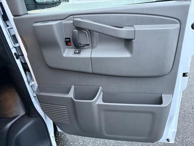 2025 Chevrolet Express Cargo Van RWD 2500 Regular Wheelbase WT