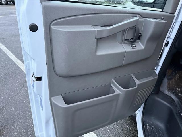 2025 Chevrolet Express Cargo Van RWD 2500 Regular Wheelbase WT
