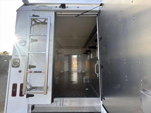 2025 Ford Transit Cutaway Unknown