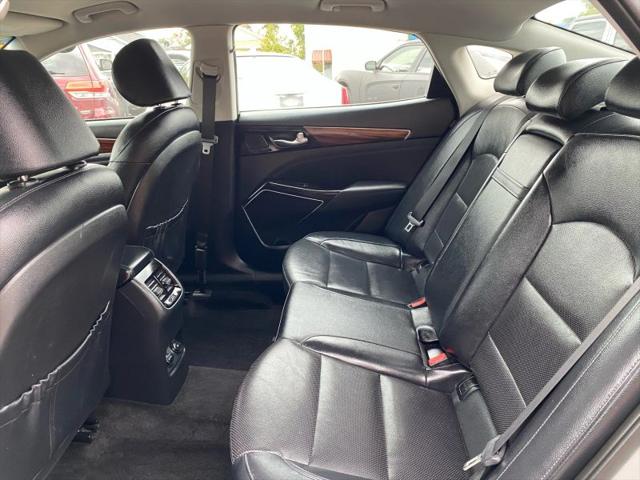 2017 Kia Cadenza Premium