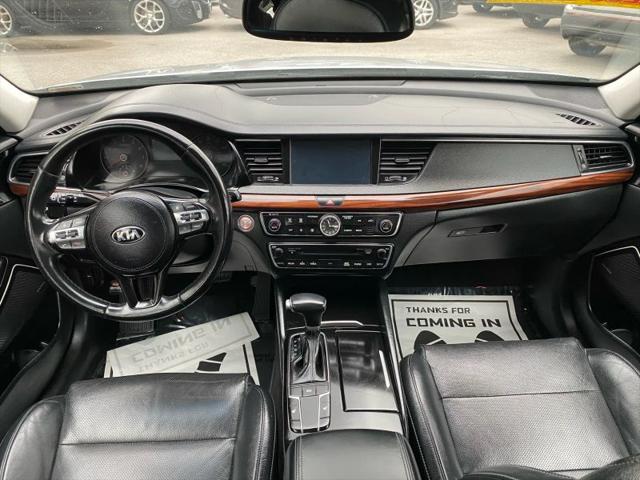 2017 Kia Cadenza Premium
