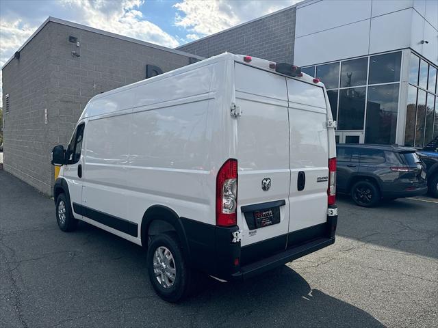 2026 Ram ProMaster Cargo Van SLT