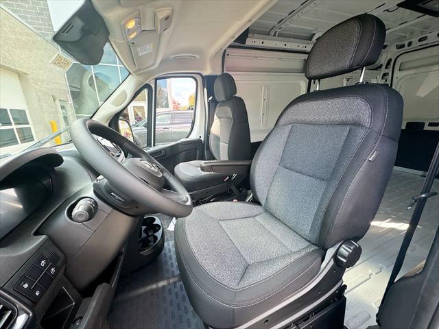 2026 Ram ProMaster Cargo Van SLT