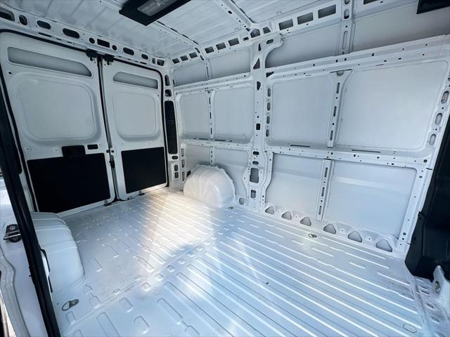 2026 Ram ProMaster Cargo Van SLT