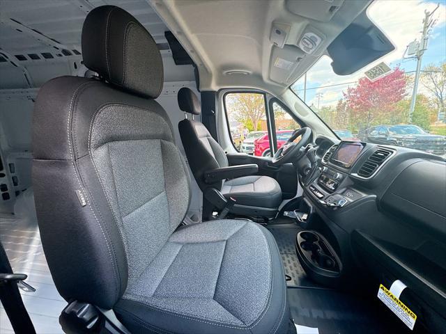 2026 Ram ProMaster Cargo Van SLT