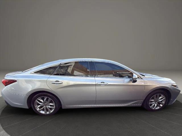2022 Toyota Avalon XLE