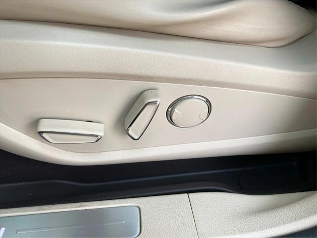 2015 Lincoln MKC Base