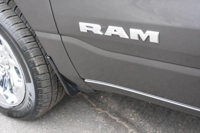 2022 Ram 1500 Big Horn Crew Cab 4x4 5'7" Box