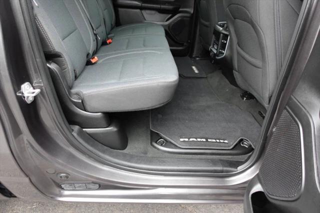 2022 Ram 1500 Big Horn Crew Cab 4x4 5'7" Box