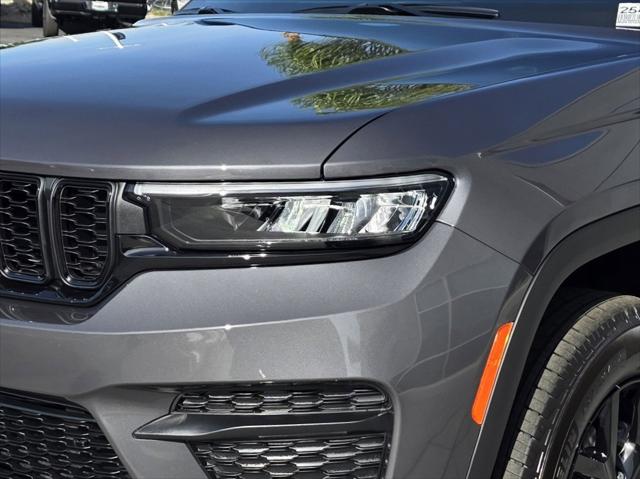 2025 Jeep Grand Cherokee Altitude 4x2