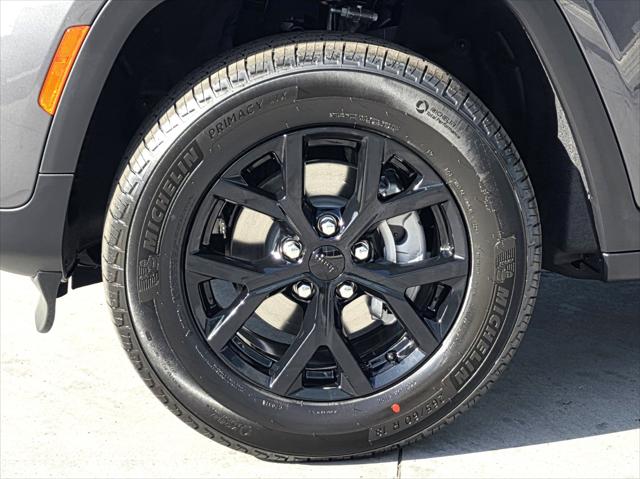 2025 Jeep Grand Cherokee Altitude 4x2