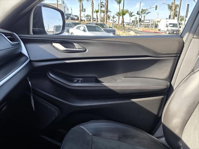 2025 Jeep Grand Cherokee Altitude 4x2