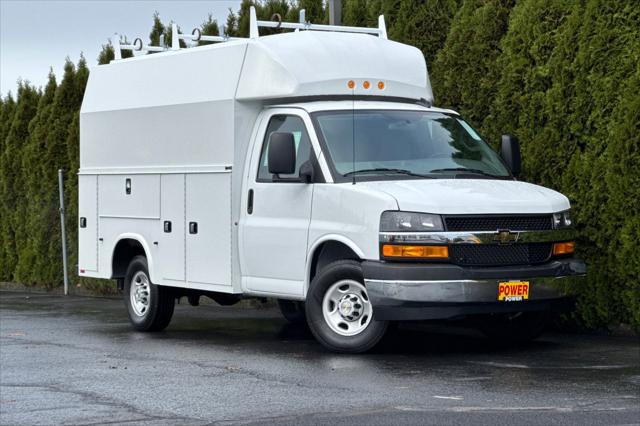 2025 Chevrolet Express Cutaway Work Van
