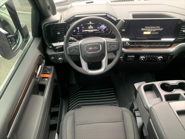 2026 GMC Sierra 2500HD Crew Cab, Standard Bed, SLE, 4WD