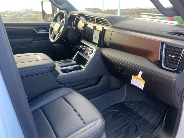 2026 GMC Sierra 2500HD Crew Cab, Standard Bed, Denali, 4WD