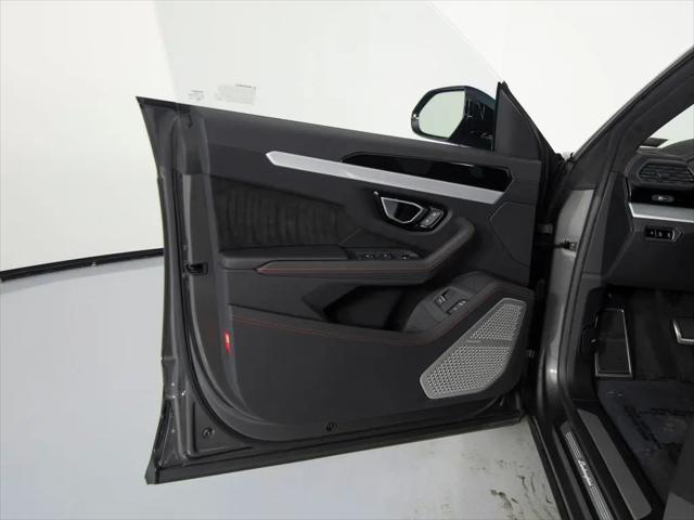 2024 Lamborghini Urus S