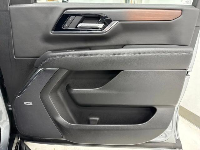 2025 GMC Yukon 4WD Denali