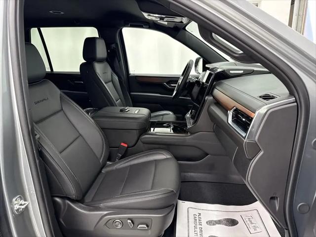 2025 GMC Yukon 4WD Denali