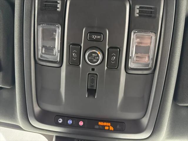 2025 GMC Yukon 4WD Denali
