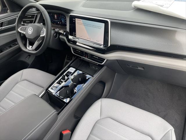 2026 Volkswagen Atlas Cross Sport SEL R-Line Black