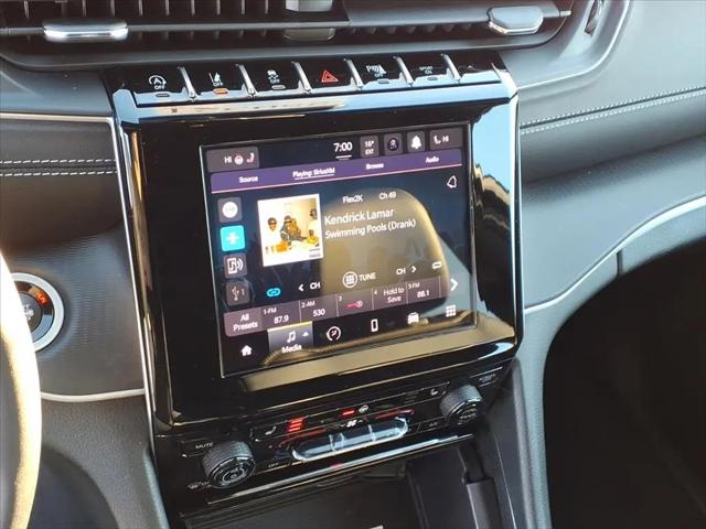 2025 Jeep Grand Cherokee L Altitude X 4x4