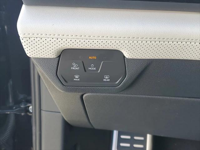 2026 Volkswagen Atlas Cross Sport SEL Premium R-Line