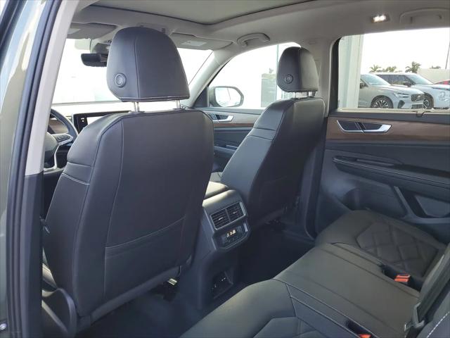2026 Volkswagen Atlas SE with Technology