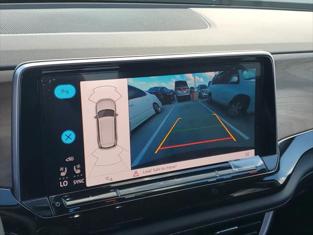 2026 Volkswagen Atlas SE with Technology