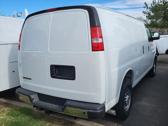 2025 Chevrolet Express Cargo Van RWD 2500 Regular Wheelbase WT