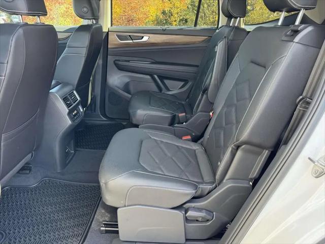 2026 Volkswagen Atlas SE with Technology