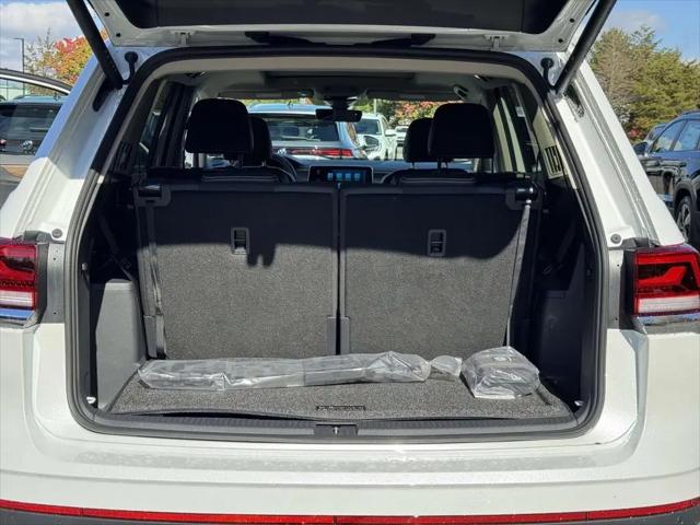 2026 Volkswagen Atlas SE with Technology