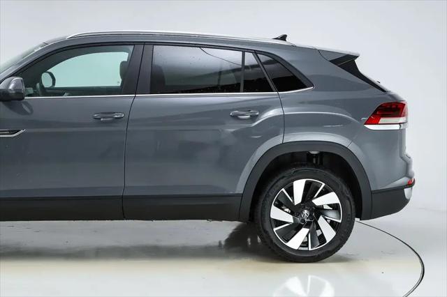 2026 Volkswagen Atlas Cross Sport SE with Technology