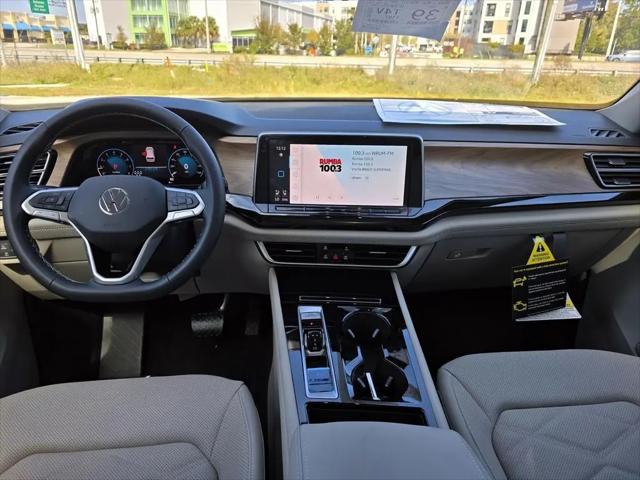 2026 Volkswagen Atlas SE with Technology