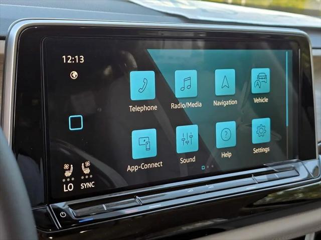 2026 Volkswagen Atlas SE with Technology
