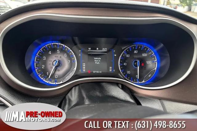 2022 Chrysler Voyager LX