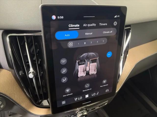 2026 Volvo XC60 B5 Plus