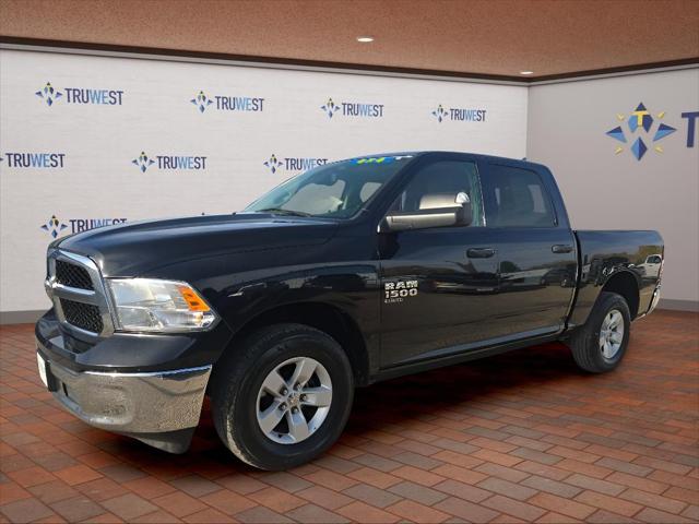 2023 RAM 1500 Classic SLT Crew Cab 4x4 57 Box 2023 RAM 1500 Classic SLT Crew Cab 4x4 57 Box