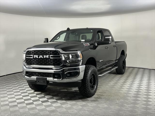 2024 RAM 2500 Big Horn Crew Cab 4x4 64 Box 2024 RAM 2500 Big Horn Crew Cab 4x4 64 Box