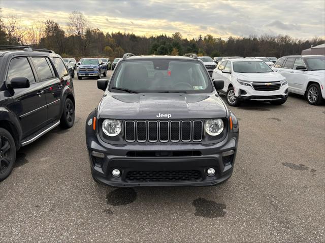 2022 Jeep Renegade Latitude 4x4 2022 Jeep Renegade Latitude 4x4
