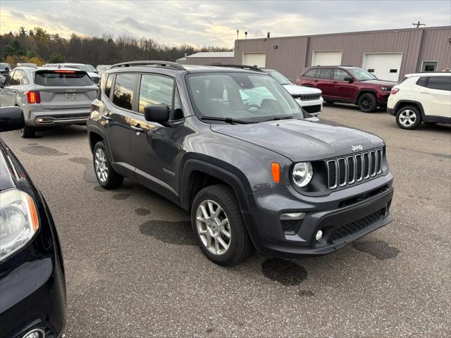 2022 Jeep Renegade Latitude 4x4 2022 Jeep Renegade Latitude 4x4