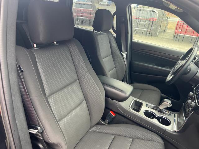 2022 Jeep Grand Cherokee Laredo E 4x4