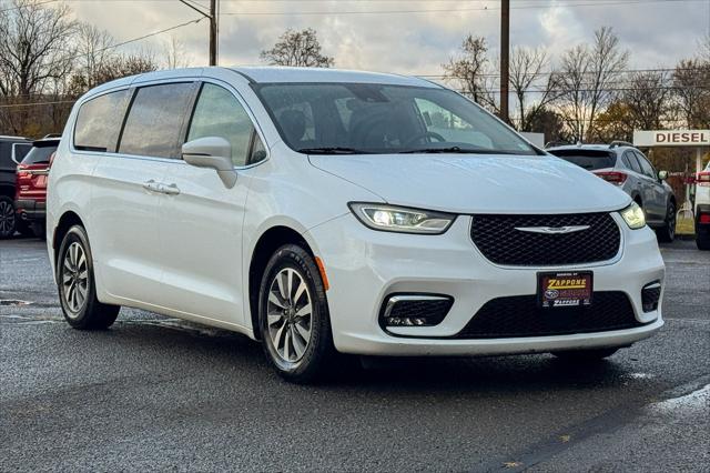 2022 Chrysler Pacifica Hybrid Touring L