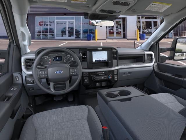 2025 Ford F-550 XL