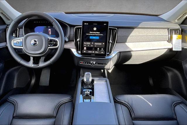 2026 Volvo XC90 Ultra Dark Theme, B6 AWD Gas (mild hybrid), Gasoline, 7 Seats