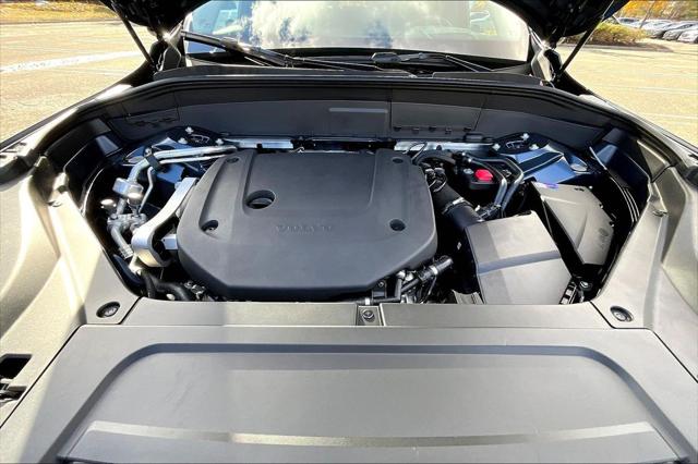 2026 Volvo XC90 Ultra Dark Theme, B6 AWD Gas (mild hybrid), Gasoline, 7 Seats