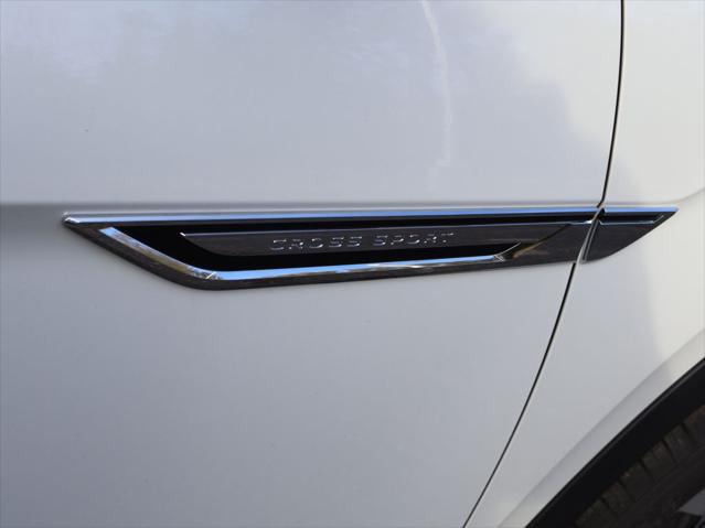 2026 Volkswagen Atlas Cross Sport 2.0T SE
