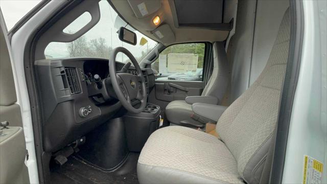 2025 Chevrolet Express Cutaway Work Van