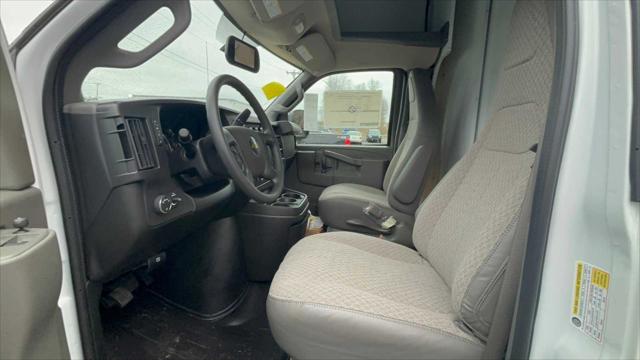 2025 Chevrolet Express Cutaway Work Van