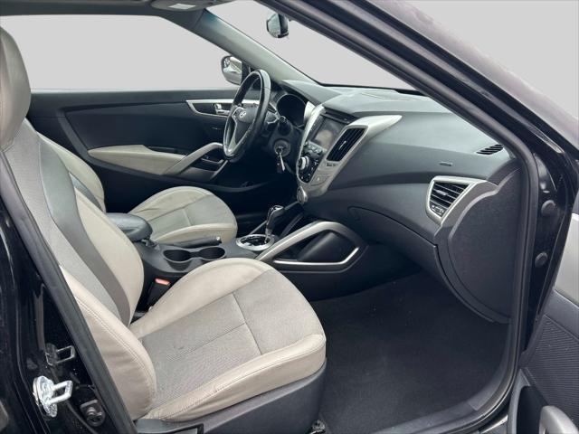 2014 Hyundai Veloster Base w/Gray A6