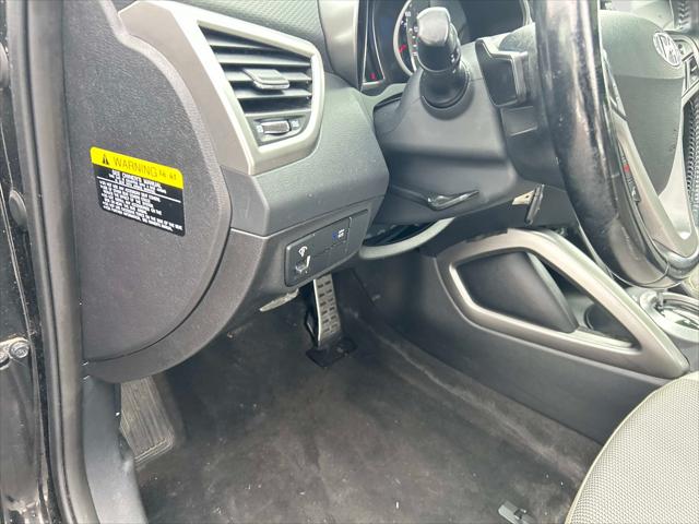 2014 Hyundai Veloster Base w/Gray A6